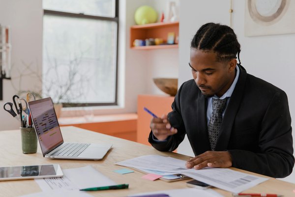 Découvrez comment acheter des racks d'occasion en toute confiance
